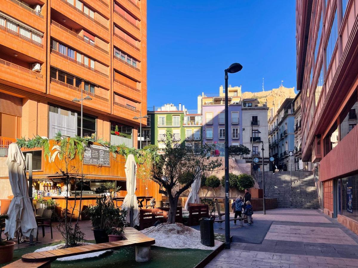 Amplio Apartamento En Pleno Corazon De Alicante Buitenkant foto